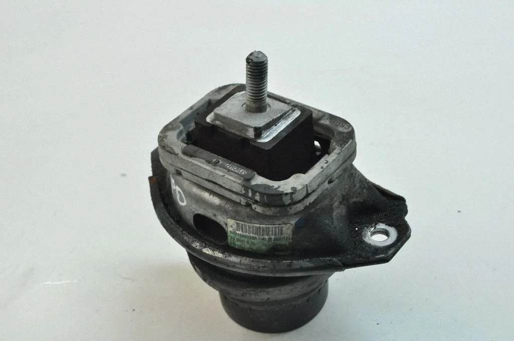 Dzinēja spilvens AH226A003BA