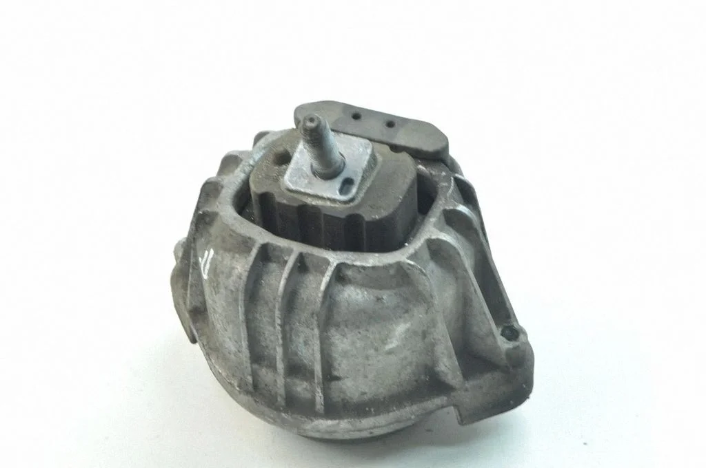 Dzinēja spilvens – labā
