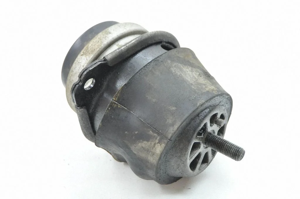 Dzinēja spilvens 7L6199131C