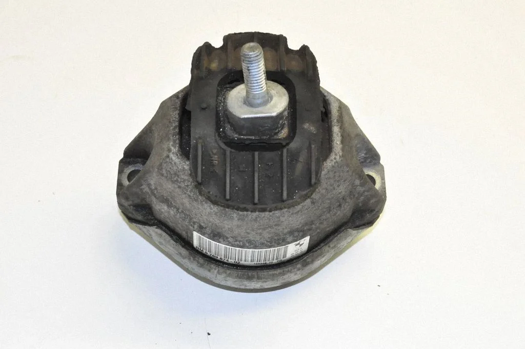 Dzinēja spilvens – BMW 5. sērija E60 E61 (2004-2010)