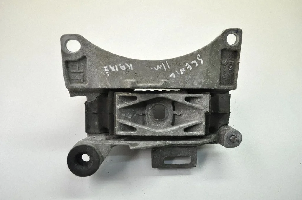 Dzinēja spilvens 112200014R