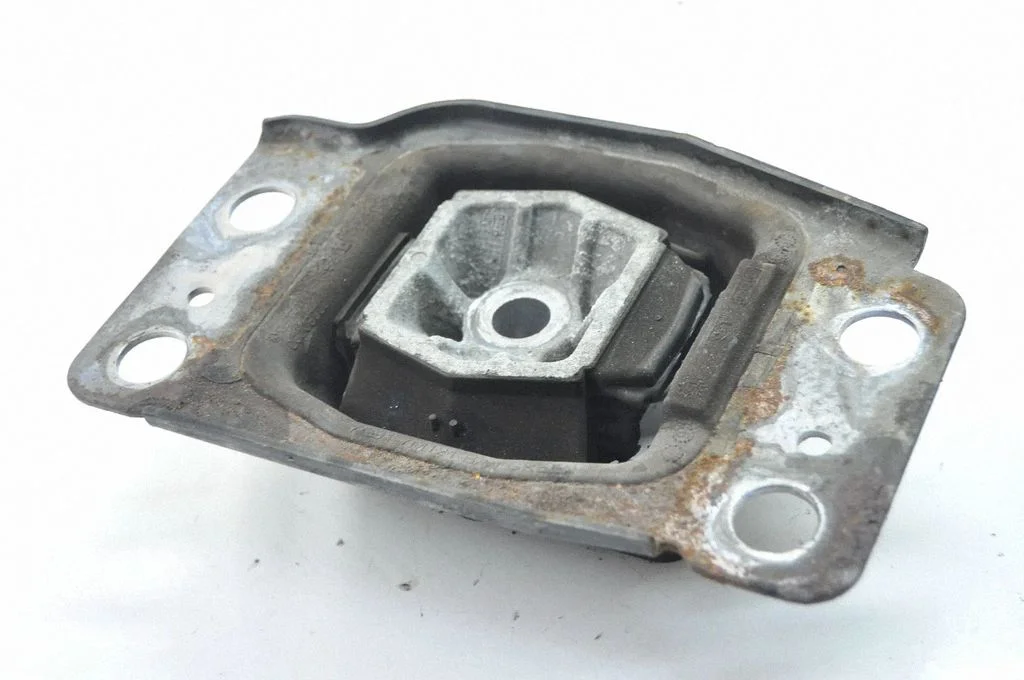 Dzinēja spilvens – labā