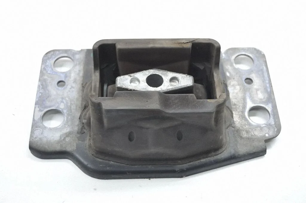 Dzinēja spilvens 6G917M121BC