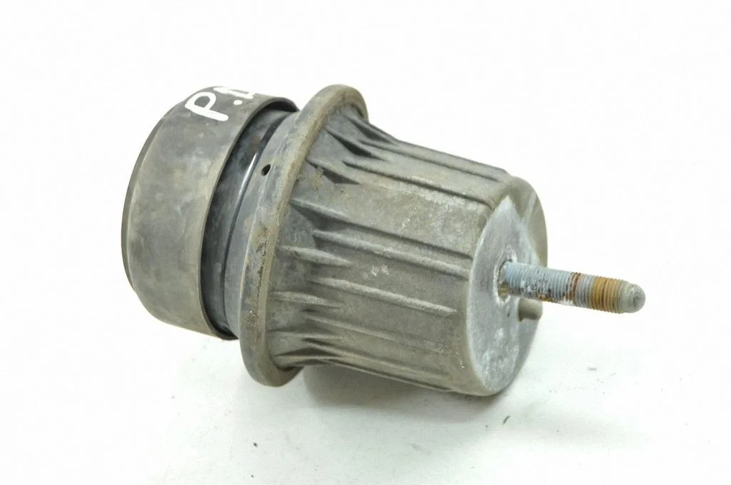 Dzinēja spilvens – labā