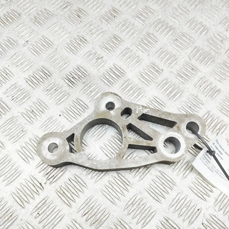 Engine mounting bracket LJ9C5A095AD