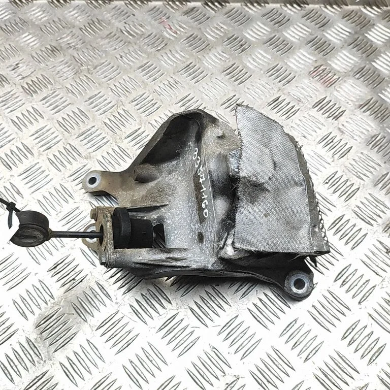 Engine mounting bracket 4M0199308AT