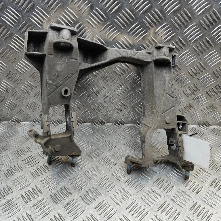 Engine mounting bracket 98733115206