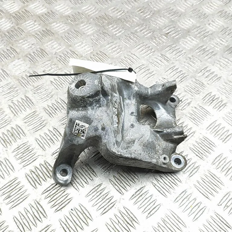 Wspornik silnika 4M0199308CF