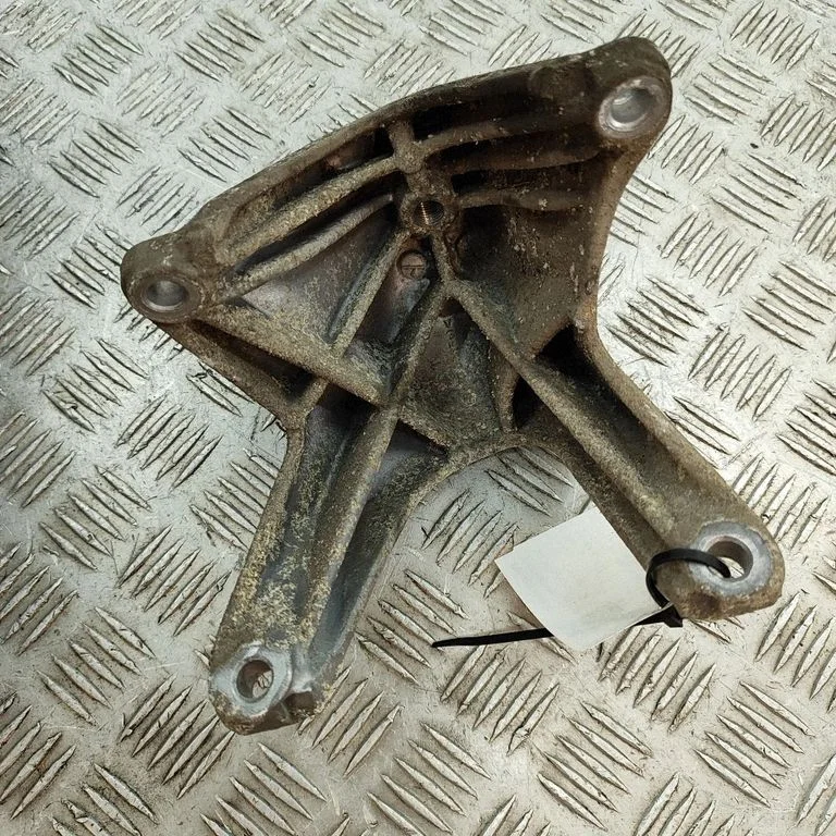 Engine mounting bracket – Audi Q4 e-tron (2021-)