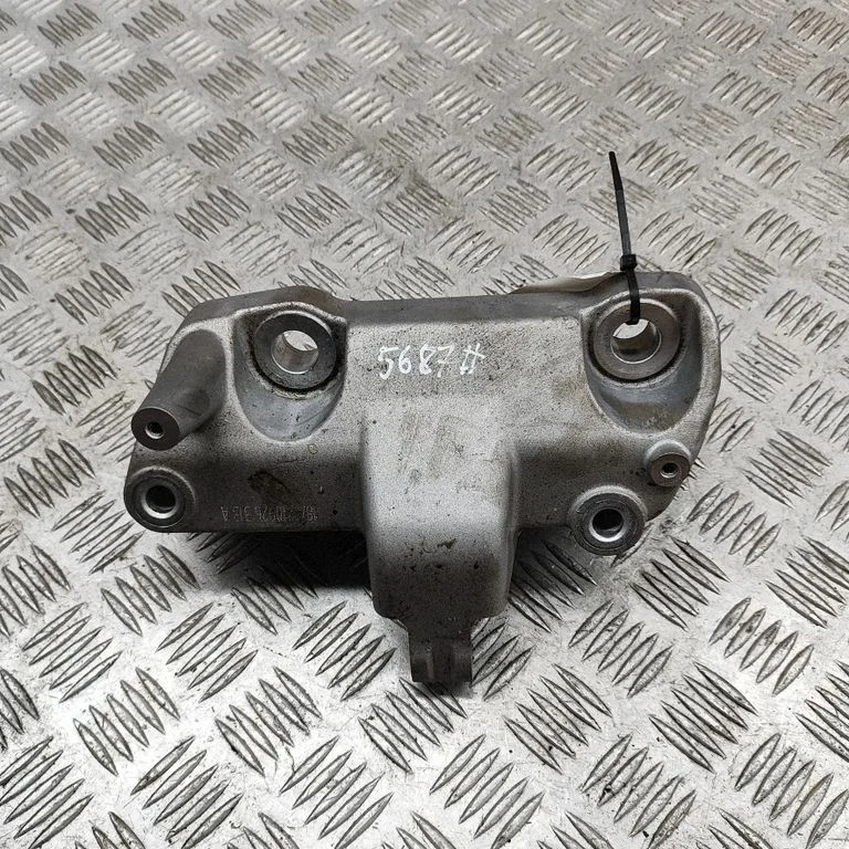 Engine mounting bracket 31686307