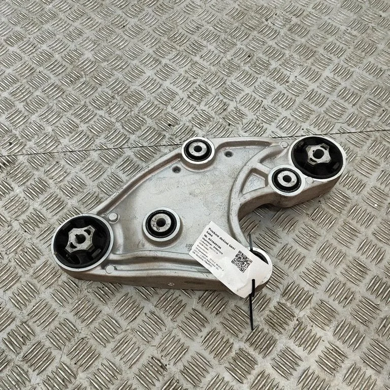 Engine mounting bracket 147519000B