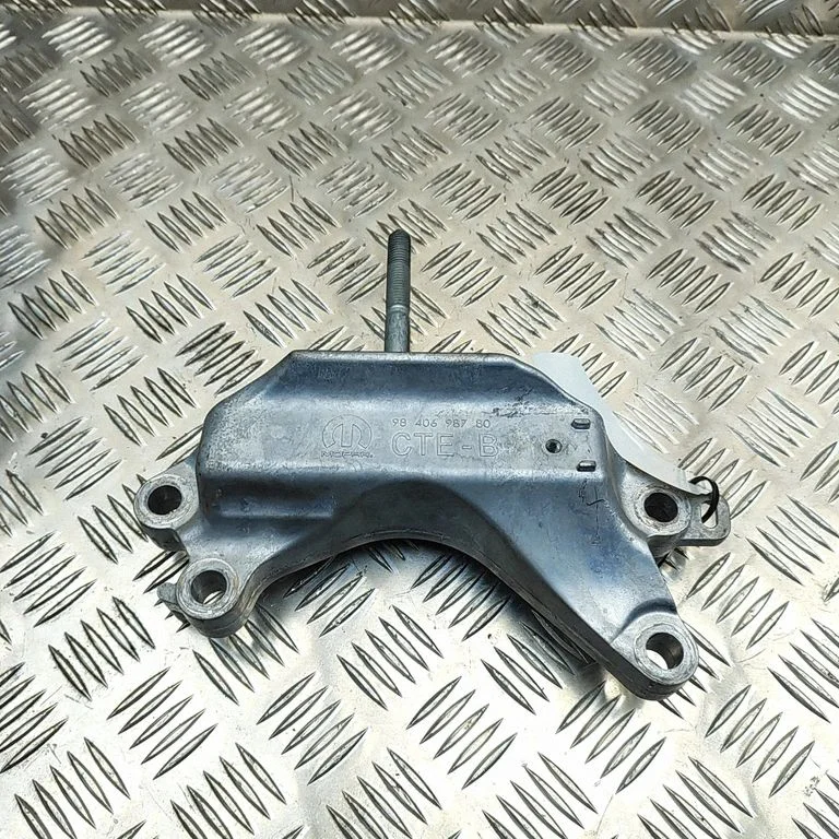 Wspornik silnika 9840698780