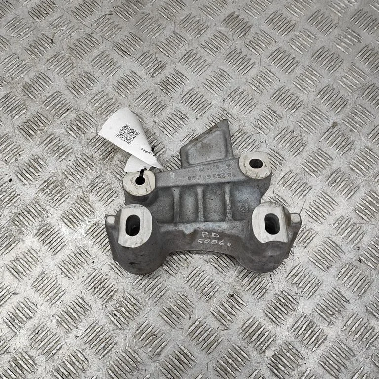 Engine mounting bracket 9826364780