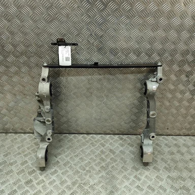 Mootori kinnituskronstein A9103406500