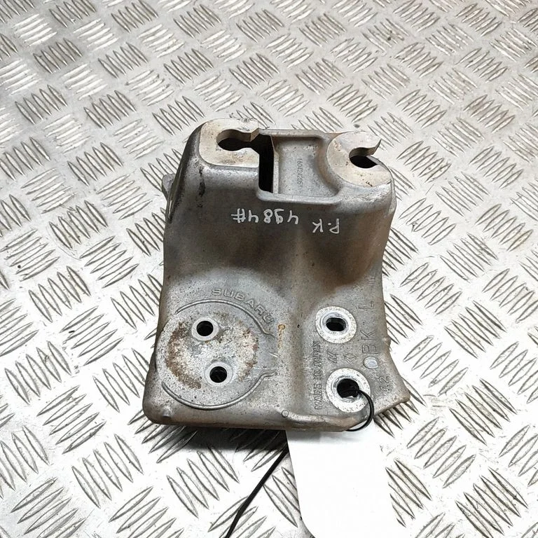 Dzinēja stiprinājuma kronšteins 41032AJ090