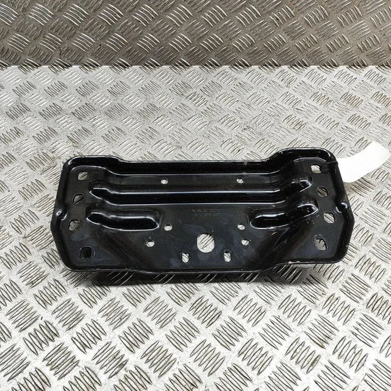 Engine mounting bracket A2932420000