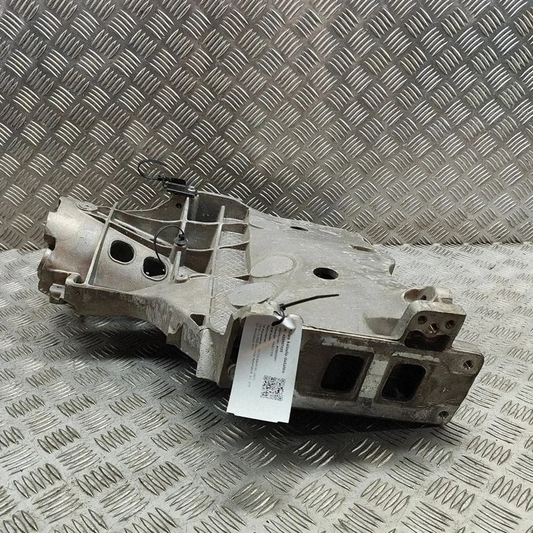 Wspornik silnika HY53100A04AE