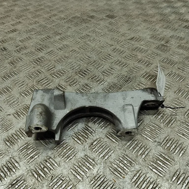 Engine mounting bracket 1234125010