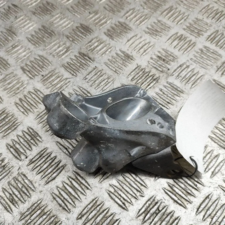 Dzinēja stiprinājuma kronšteins 32253993