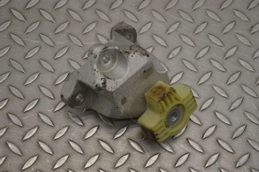 Engine mounting bracket 31686308