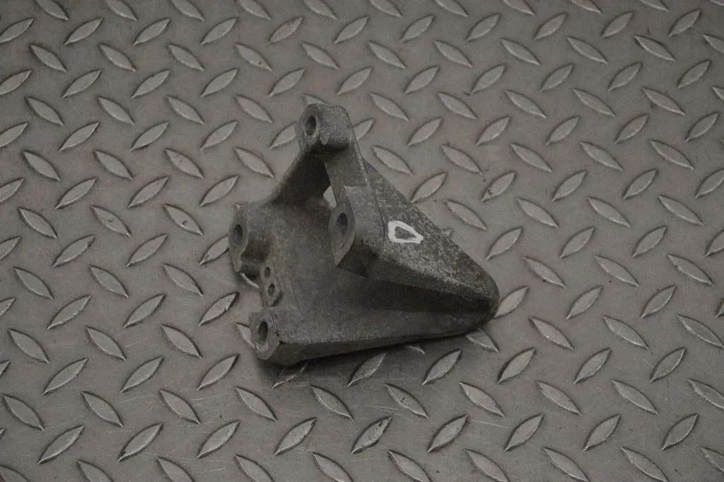 Engine mounting bracket 5R836037CA