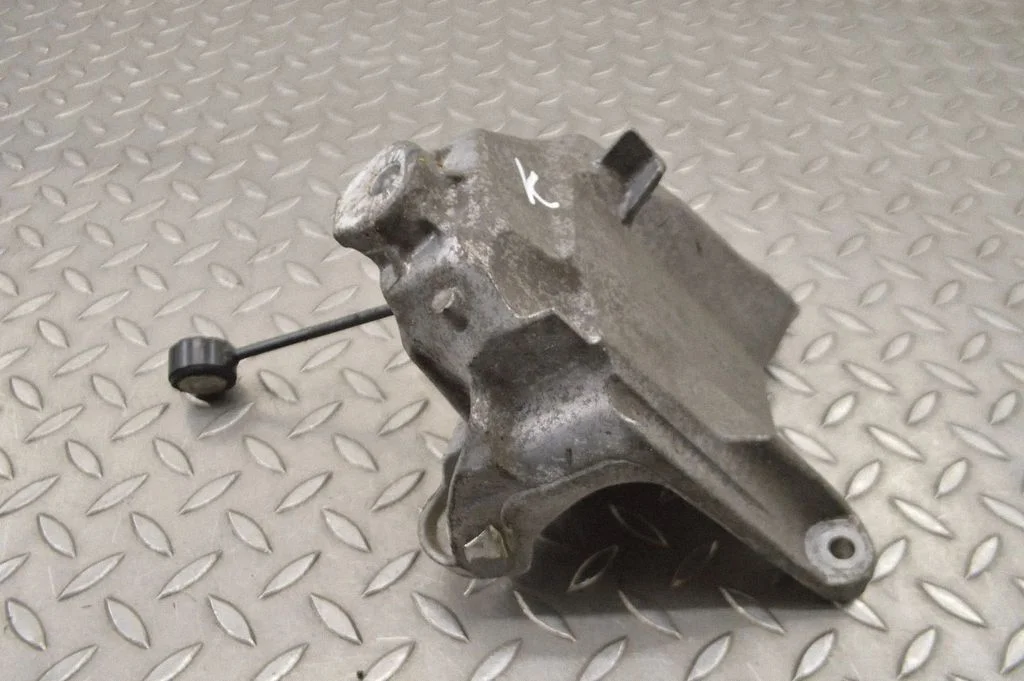 Engine mounting bracket 4M0199307BN