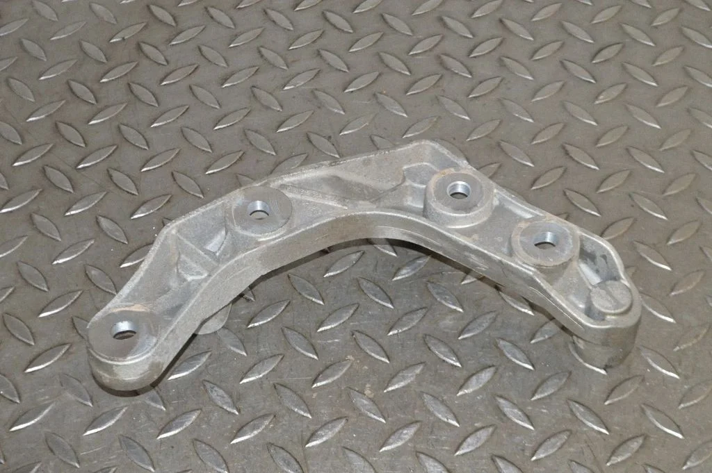 Engine mounting bracket – Mercedes-Benz GLC-Class C253 (2016-)