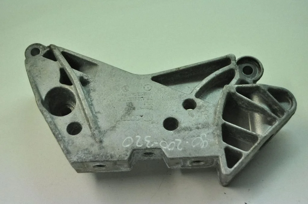 Engine mounting bracket 06J199207P