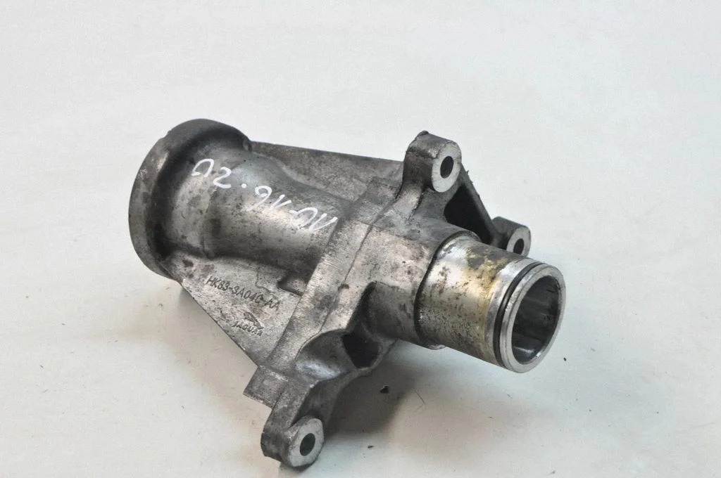 Engine mounting bracket HK833A040AA