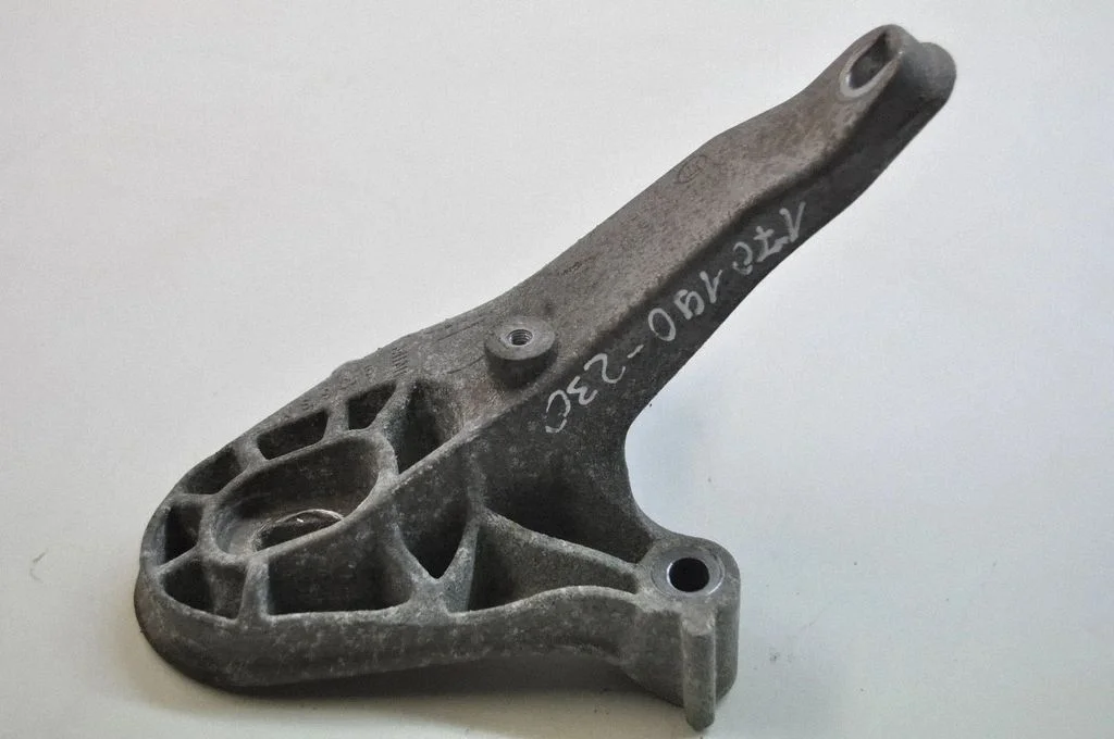Mootori kinnituskronstein – Mini Cooper Countryman R60 (2011-2016)