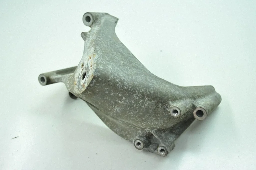 Engine mounting bracket – Volkswagen Amarok (2010-2020)