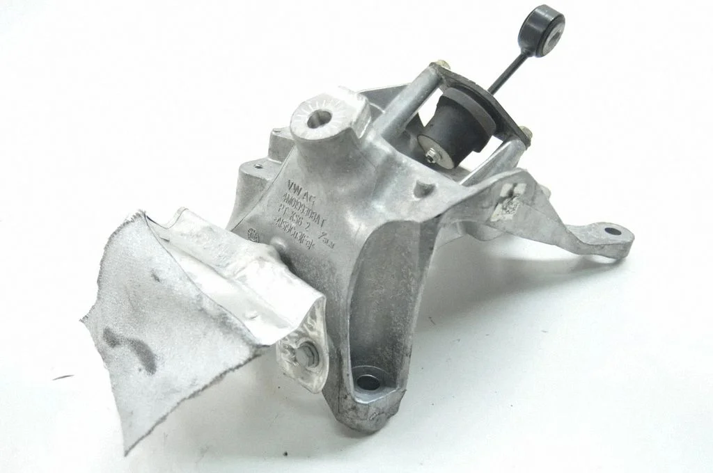 Engine mounting bracket – Audi Q7 4M (2015-)