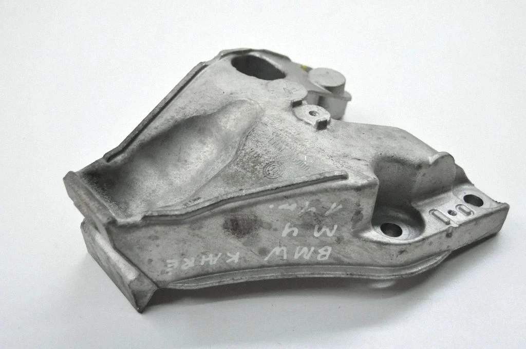 Dzinēja stiprinājuma kronšteins – BMW Series 4 M4 F82 F83 (2014-2020)