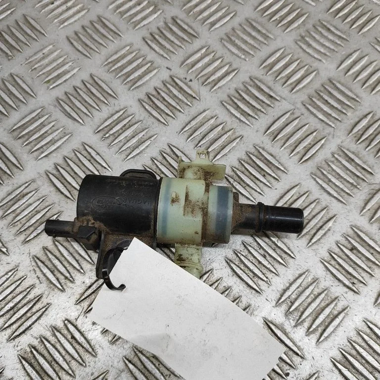 Engine mount vacuum valve – Jaguar F-Pace (2016-)