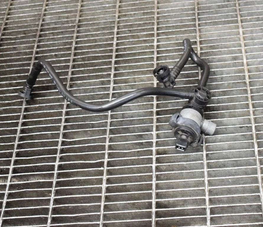 Engine mount vacuum valve – BMW 3 Series F30 F35 F31 (2012-2018)