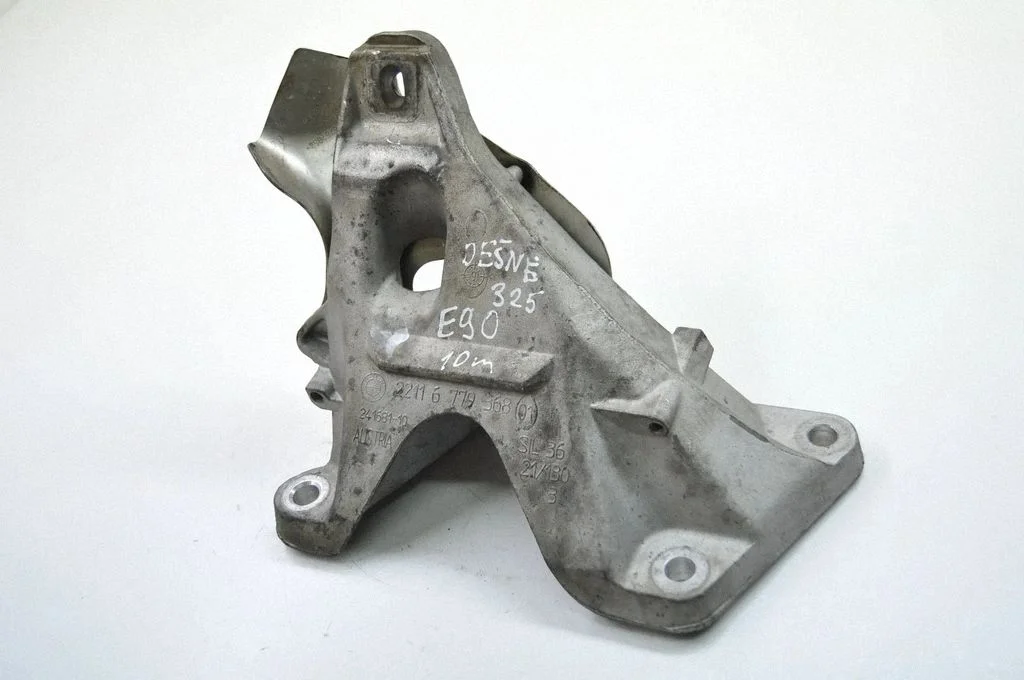 Engine mounting bracket – BMW 3 Series E90 E91 (2005-2012)