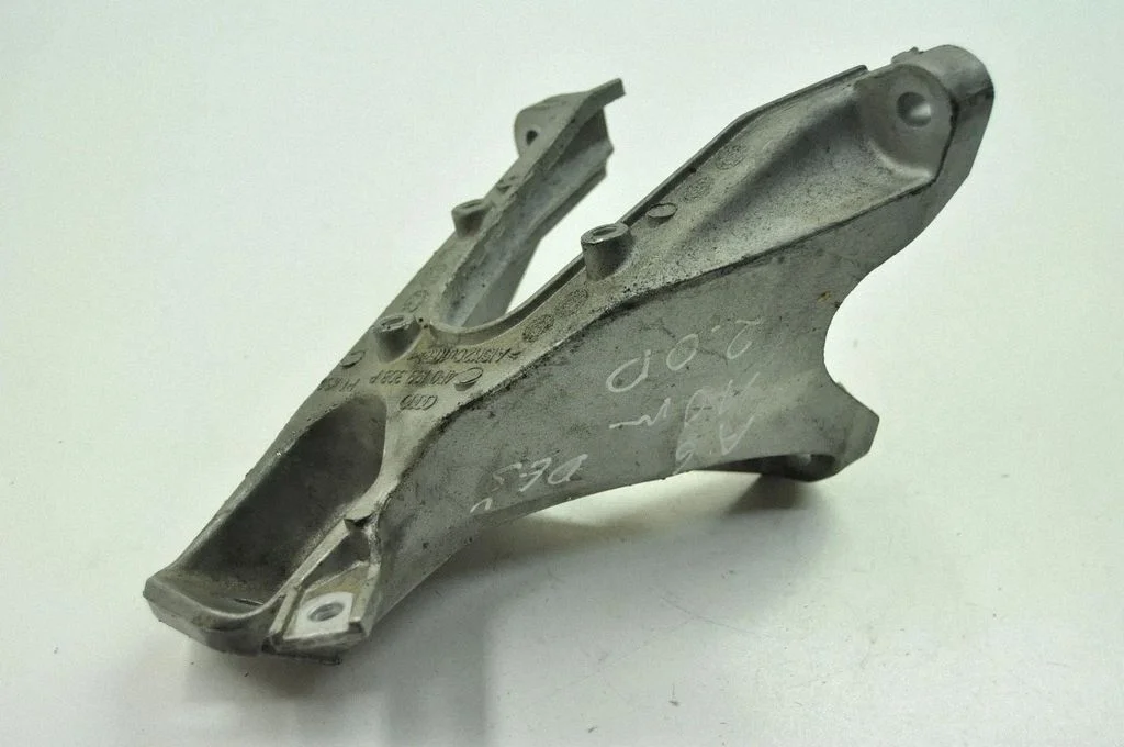 Wspornik silnika – Audi A6 Allroad C6 (2006-2011)