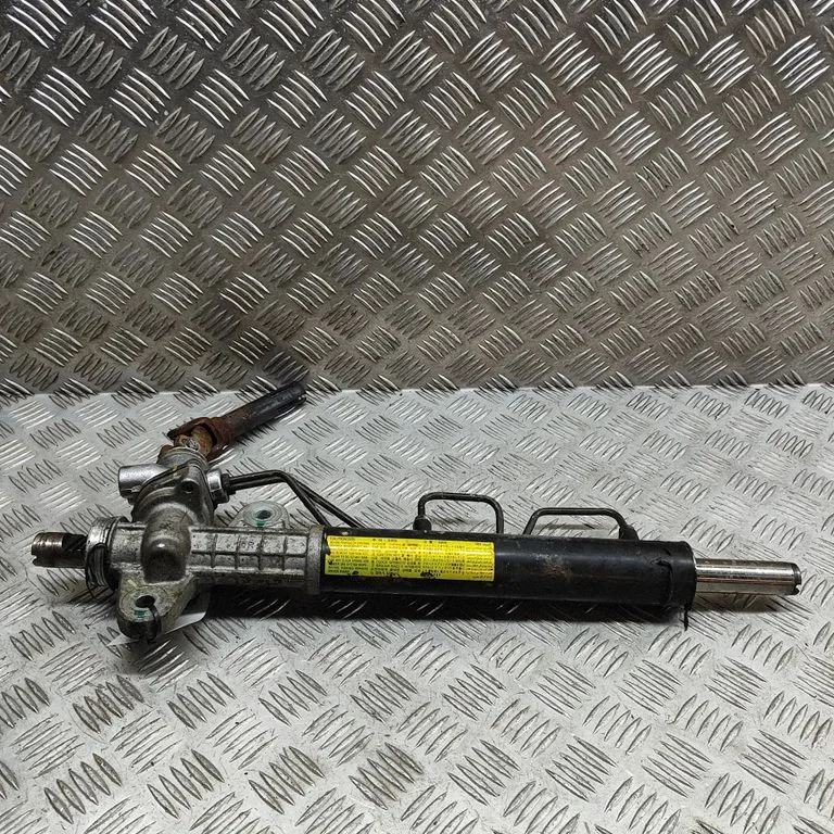 Roolilatt 577002C090 – Hyundai Tiburon (2002-2009)
