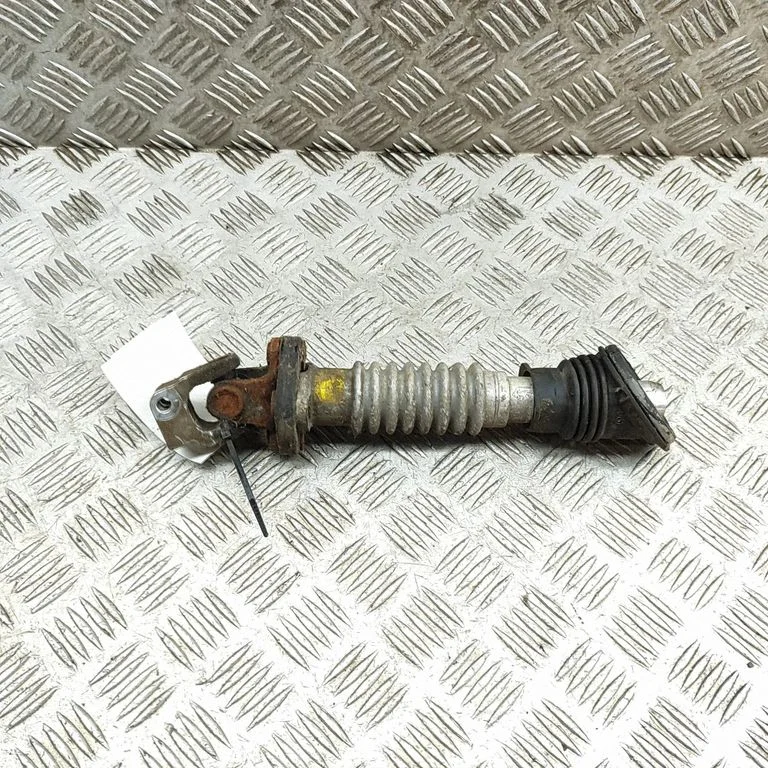 Steering column universal joint – Porsche Boxster 986 (1996-2004)