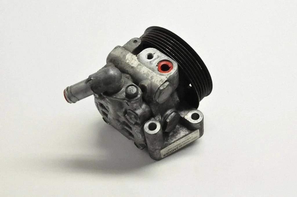 Roolivõimendi pump – Jaguar XJ X350 (2003-2009)