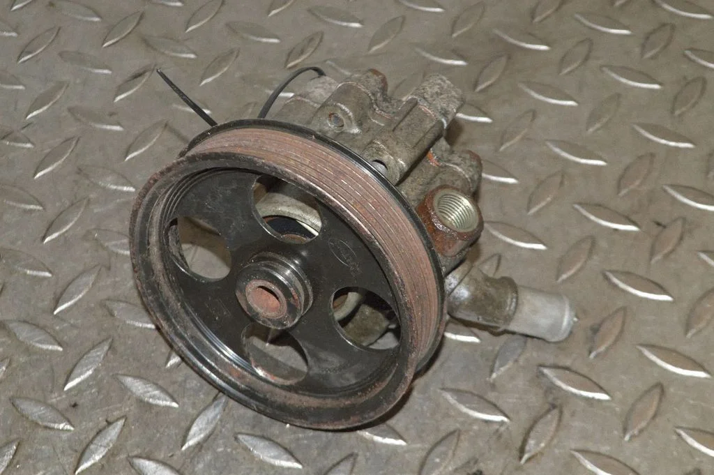 Roolivõimendi pump – Opel Insignia A (2008-2017)