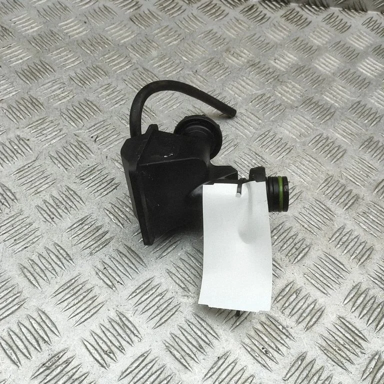 Stūres pastiprinātāja šķidruma tvertne 98631422501
