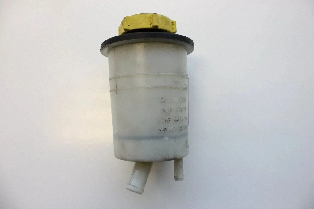 Power steering fluid tank/reservoir – Land Rover Range Rover Sport L320 (2005-2013)