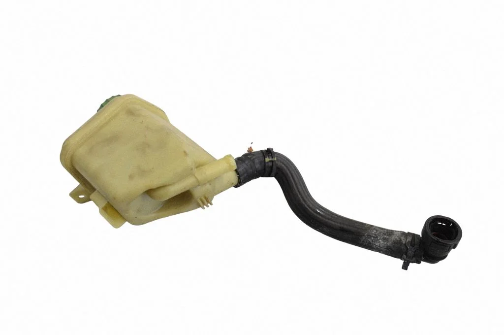 Power steering fluid tank/reservoir 7L5422371