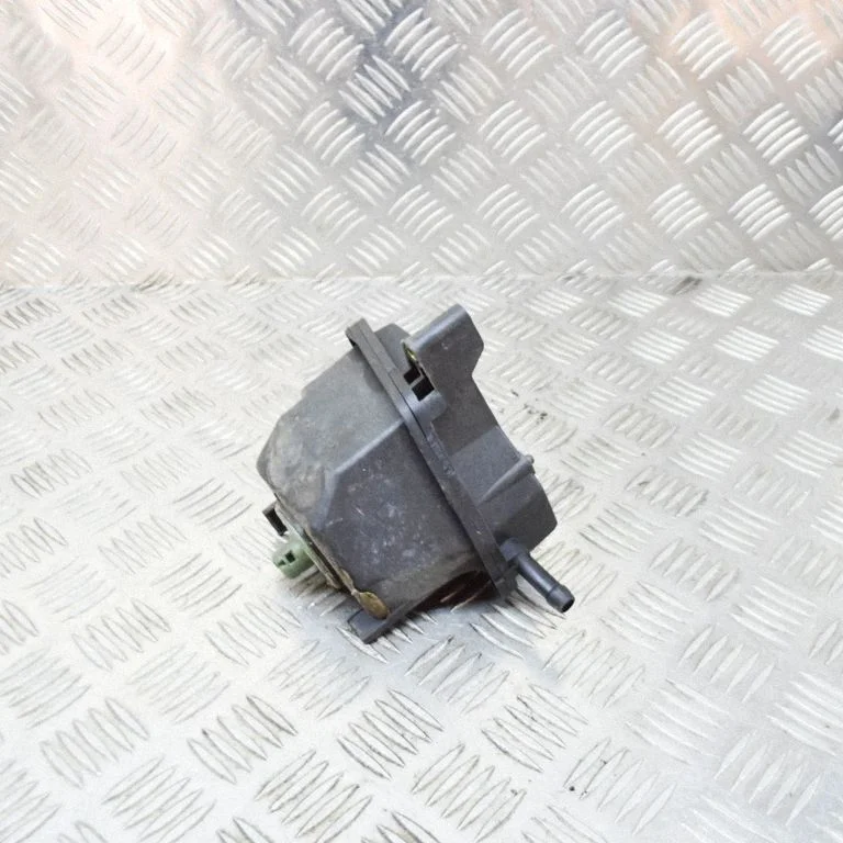 Stūres pastiprinātāja šķidruma tvertne 1J0422371C