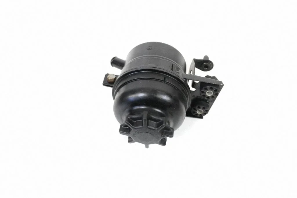 Roolivõimendi vedelikupaak – BMW 3-seeria E90 E91 (2005-2012)