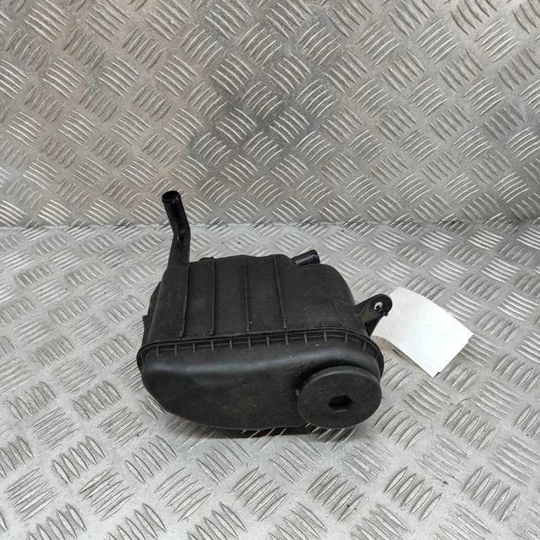 Power steering fluid tank/reservoir – BMW 6 Series F12 F13 (2010-2018)