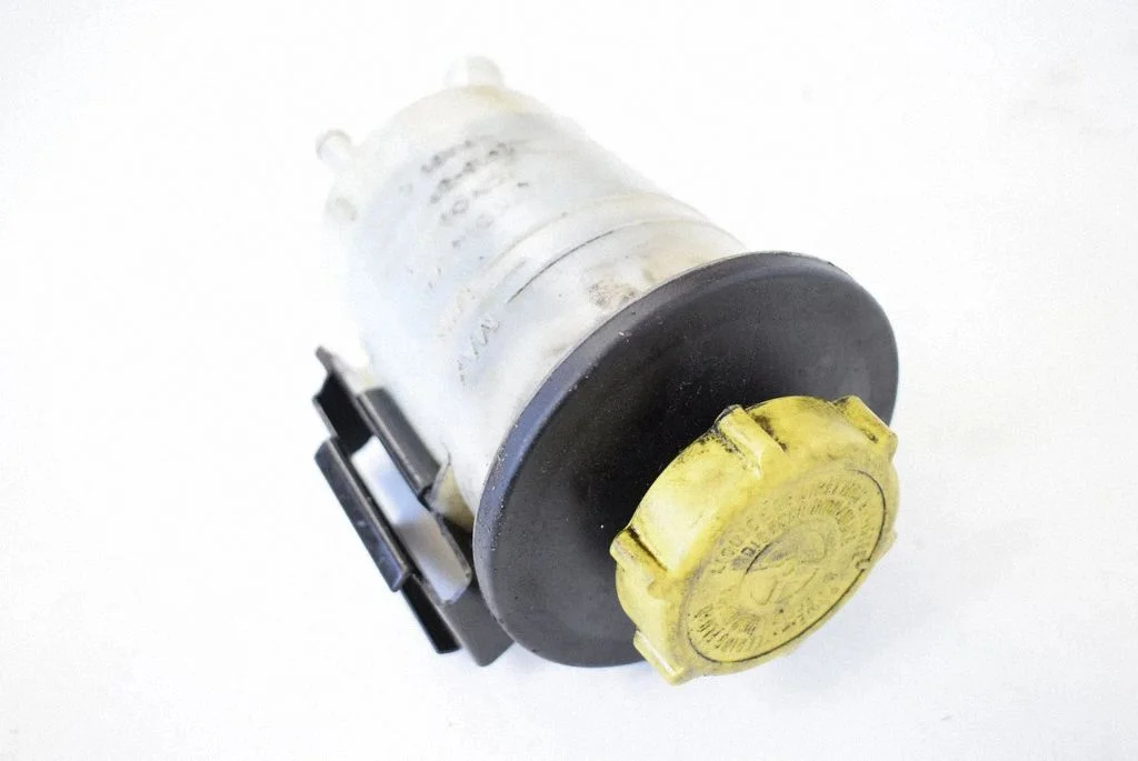 Power steering fluid tank/reservoir – Land Rover Range Rover Sport L320 (2005-2013)