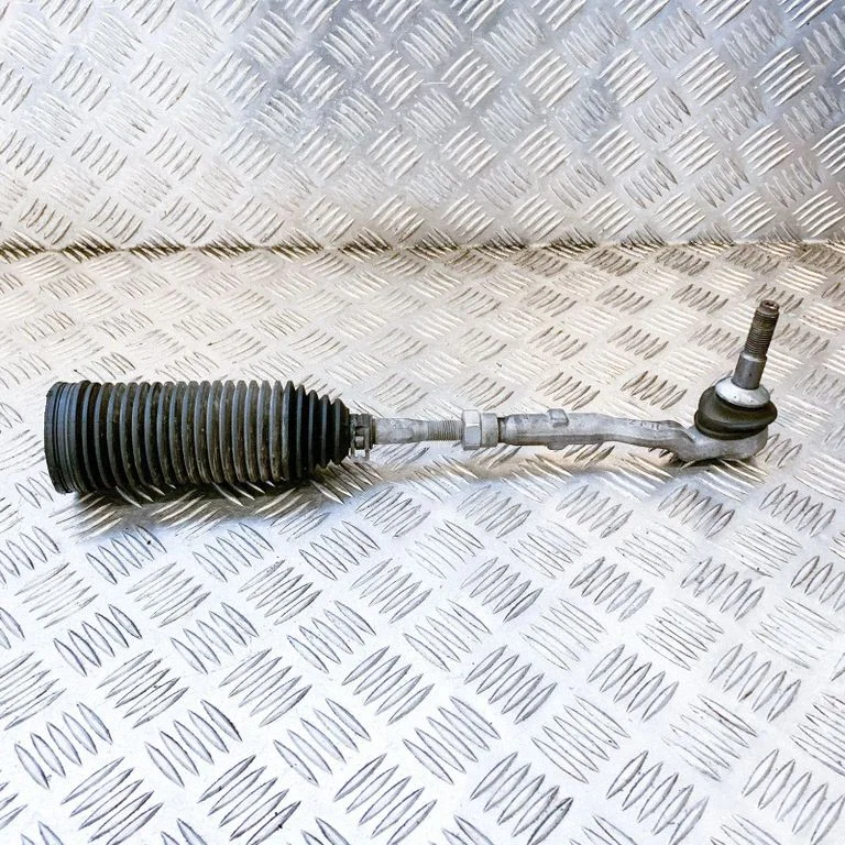 Steering tie rod – right