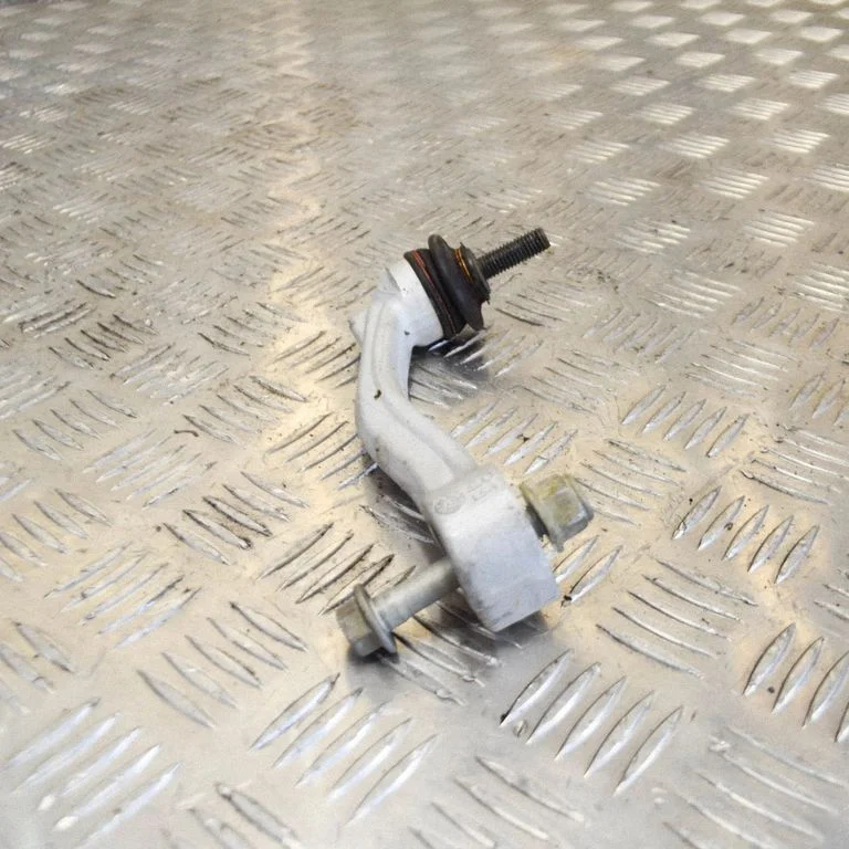 Steering tie rod – right